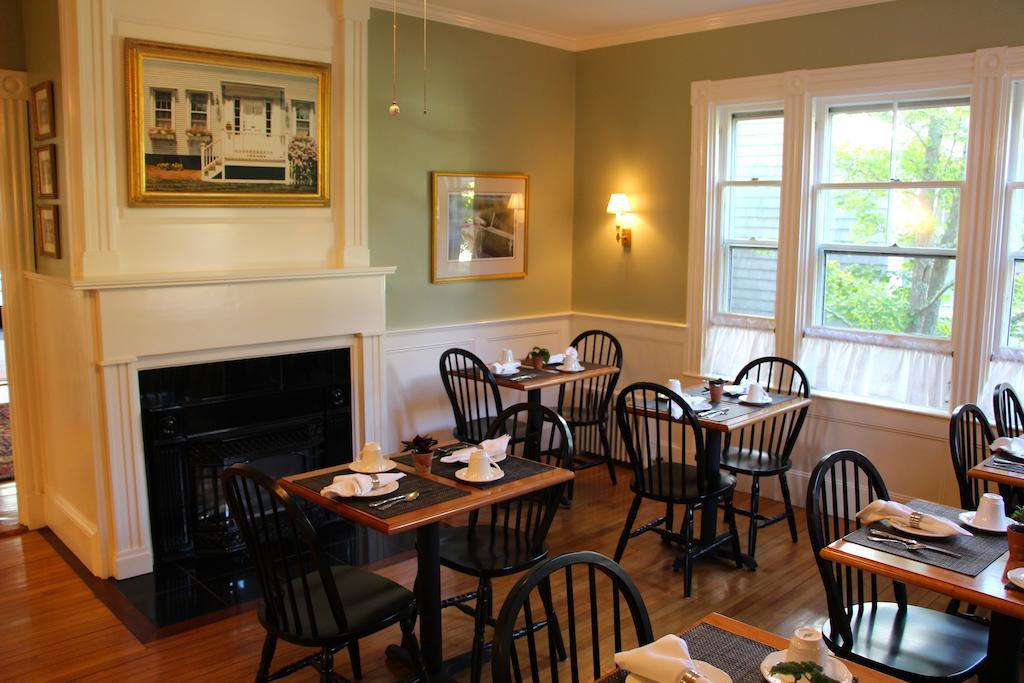 Brass Lantern Inn Нантакет Экстерьер фото